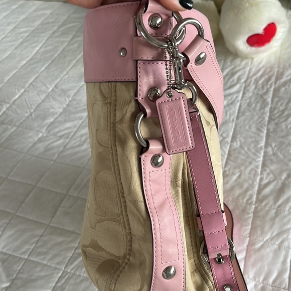 Coach bag. - Picture 3 of 7